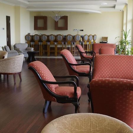 The White Rhino Hotel Nyeri Bagian luar foto
