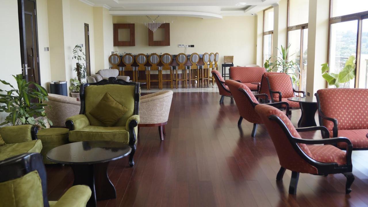 The White Rhino Hotel Nyeri Bagian luar foto