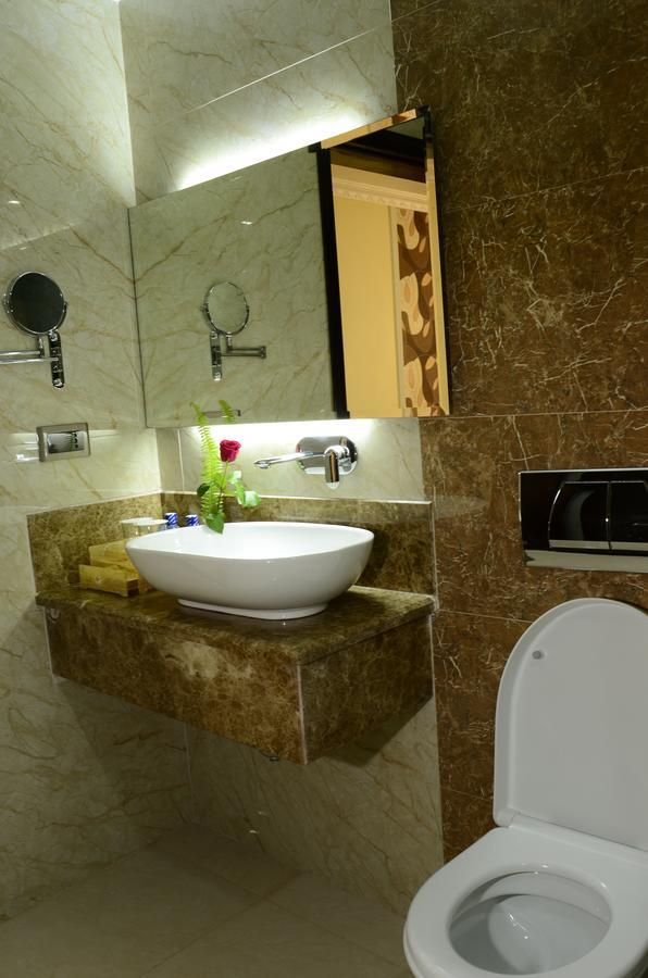 The White Rhino Hotel Nyeri Bagian luar foto