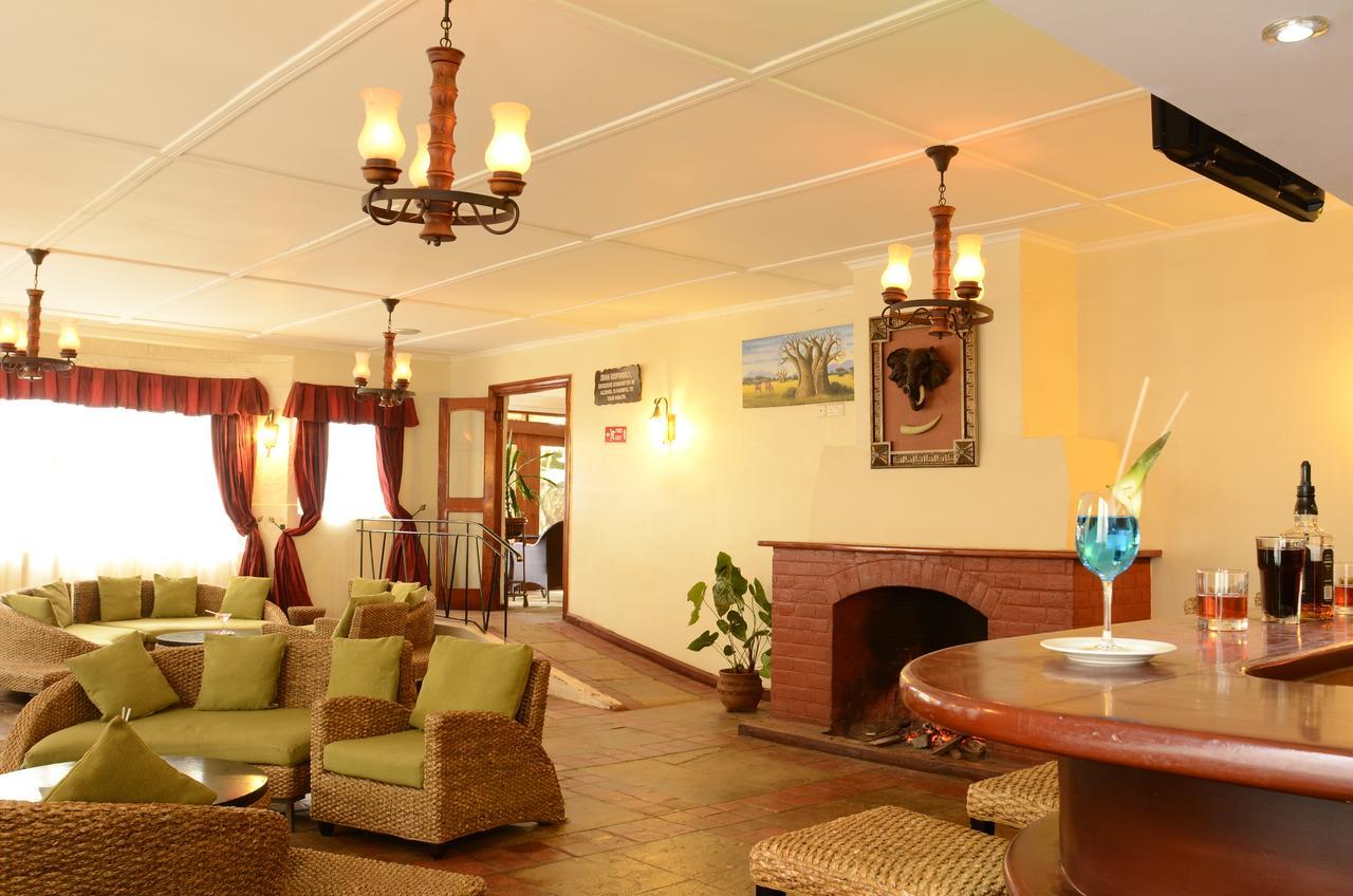 The White Rhino Hotel Nyeri Bagian luar foto