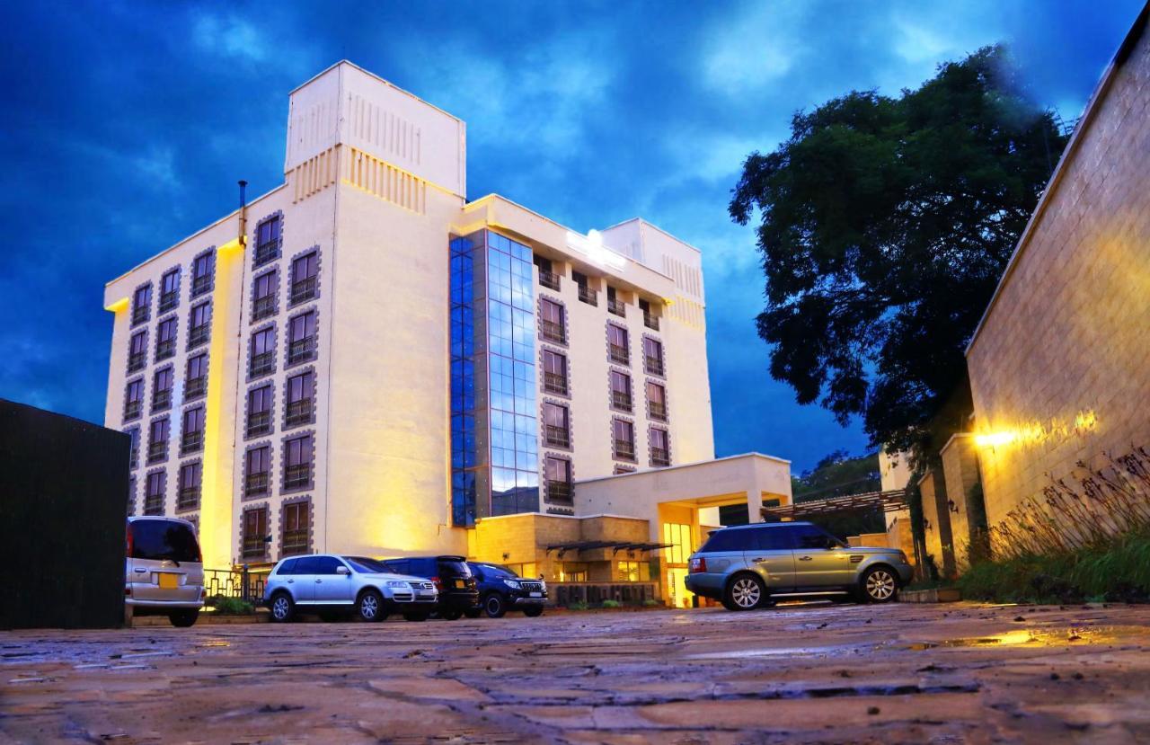 The White Rhino Hotel Nyeri Bagian luar foto