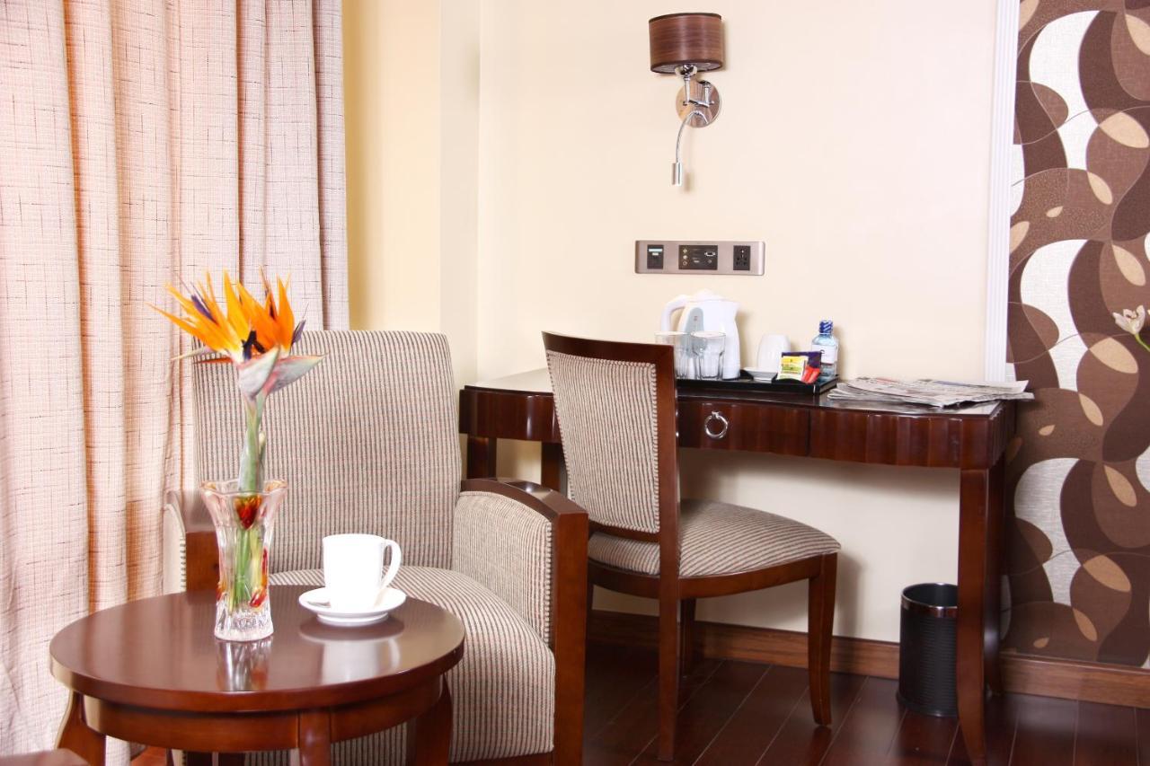 The White Rhino Hotel Nyeri Bagian luar foto